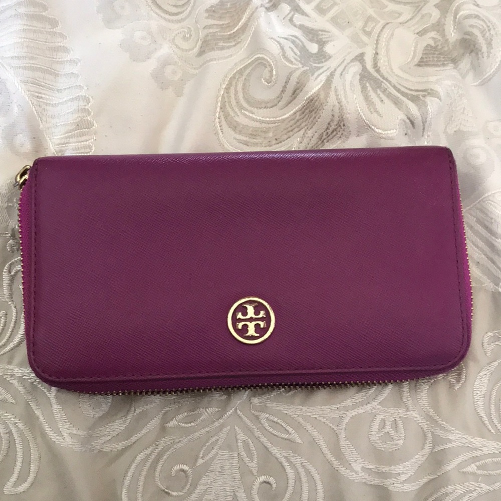 Tory Burch wallet